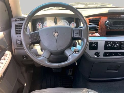 Used 2008 Dodge Ram 1500 Truck Laramie AWD/4WD image 5