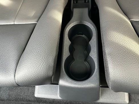 Used 2026 Mercedes-Benz GLB 250 4MATIC image 31