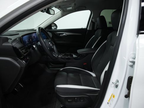 Used 2025 Buick Envision Sport Touring image 27