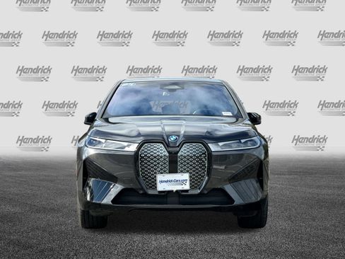 Used 2025 BMW iX xDrive50 w/ Sport Package image 10