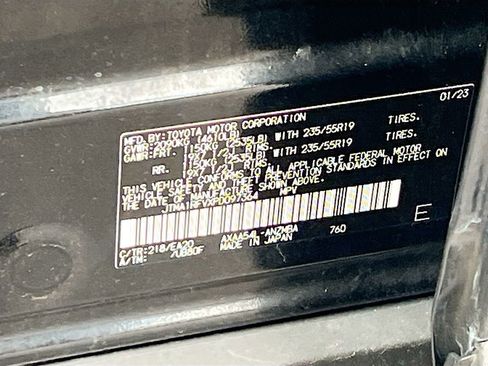 Used 2023 Toyota RAV4 XLE Premium image 33