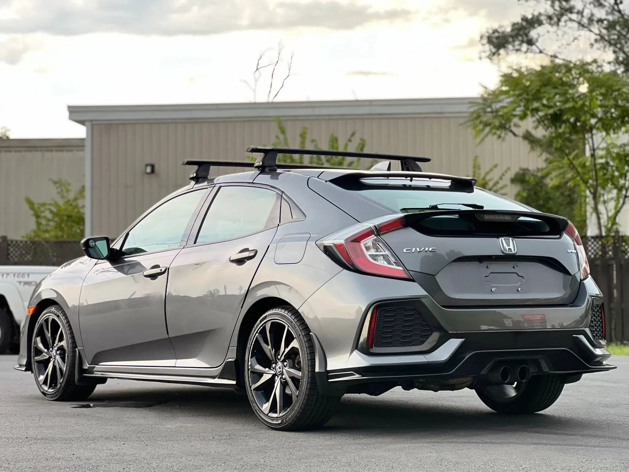Used 2017 Honda Civic Sport image 3