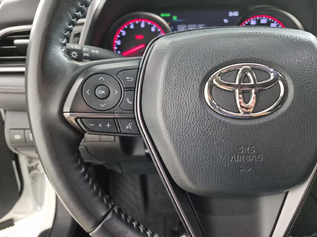 Used 2023 Toyota Camry XSE FWD image 14