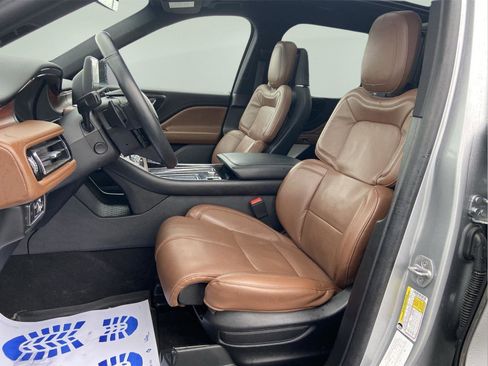 Used 2023 Lincoln Aviator Reserve w/ Equipment Group 201A AWD/4WD image 17
