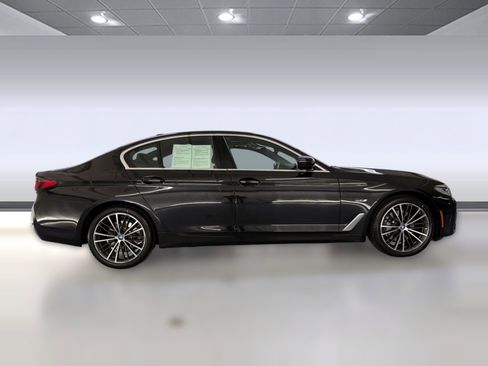 Used 2023 BMW 530e w/ Premium Package image 7