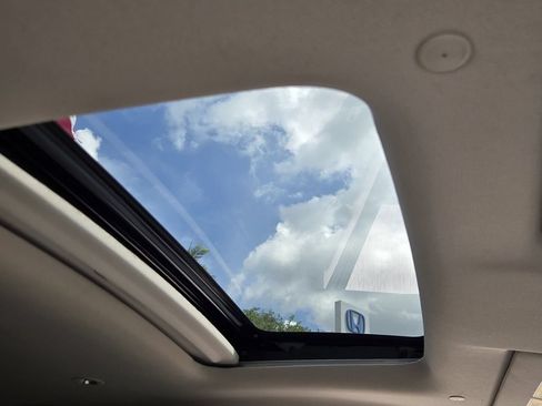 Certified 2025 Honda HR-V EX-L image 17