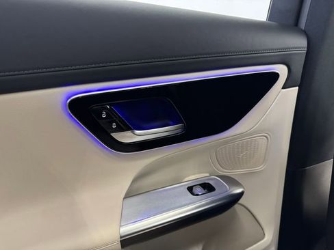 Used 2024 Mercedes-Benz GLC 300 GLC 300 image 39