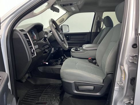 Used 2018 RAM 3500 Tradesman w/ Chrome Appearance Group AWD/4WD image 5
