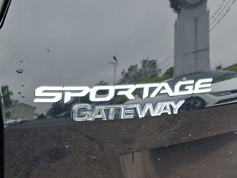 Used 2023 Kia Sportage SX image 33