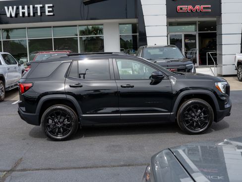 New 2026 GMC Terrain Elevation FWD image 2