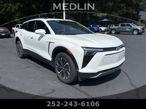 Used 2025 Chevrolet Blazer EV LT AWD/4WD image 1
