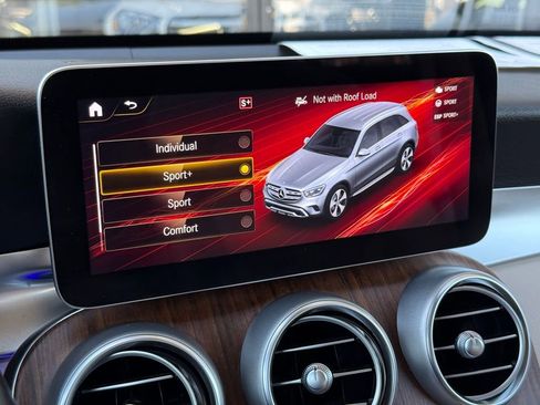 Certified 2022 Mercedes-Benz GLC 300 image 4