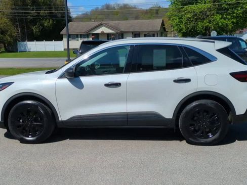 Used 2023 Ford Escape Active w/ Tech Pack #1 AWD/4WD image 5