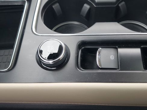 New 2026 Lincoln Corsair Premiere image 24