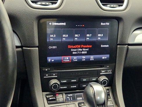 Used 2018 Porsche 718 Boxster S image 19