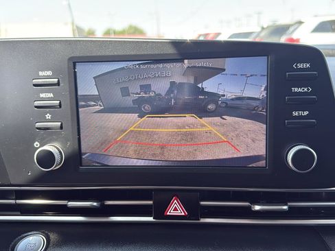 Used 2022 Hyundai Elantra SEL FWD image 20