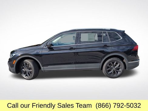 Used 2024 Volkswagen Tiguan SE AWD/4WD image 2