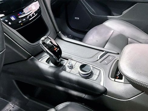 Used 2023 Cadillac XT6 Sport image 18