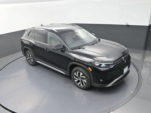 New 2026 Volkswagen Tiguan S AWD/4WD image 13