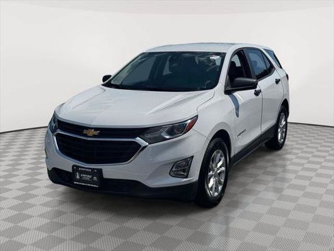 Used 2020 Chevrolet Equinox LS FWD image 3