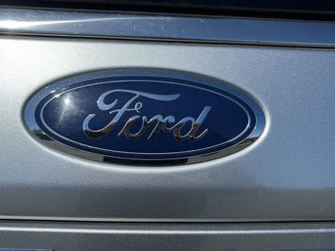 Used 2024 Ford Expedition Max Limited image 12