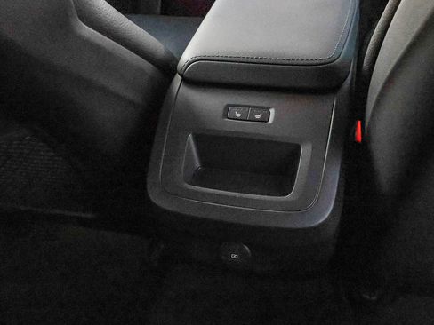 Used 2025 Volvo V60 B5 Cross Country Plus AWD/4WD image 21