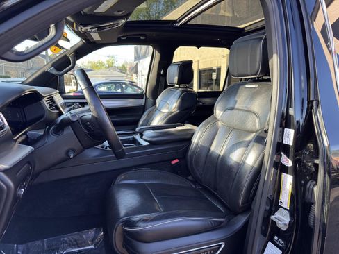 Used 2023 Jeep Grand Wagoneer Series II AWD/4WD image 21