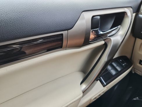 Used 2020 Lexus GX 460 Premium AWD/4WD image 13