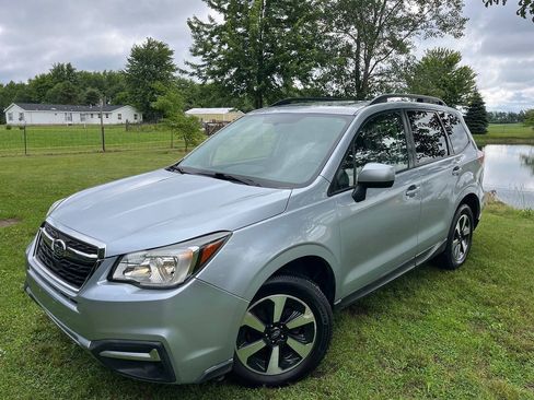 Used 2018 Subaru Forester 2.5i Premium w/ All-Weather Package AWD/4WD image 1