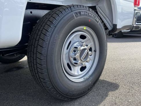 New 2026 Ford F250 XL w/ XL Chrome Package RWD image 9
