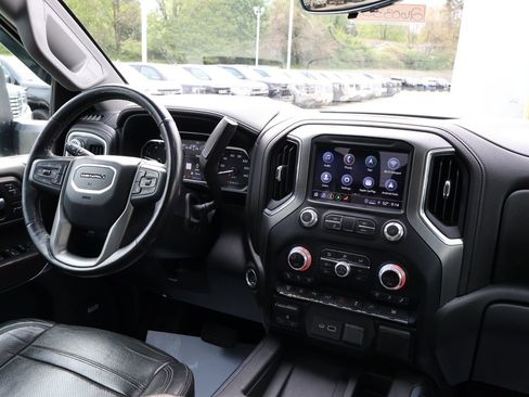Used 2022 GMC Sierra 3500 Denali AWD/4WD image 33