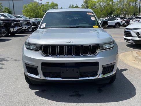 Used 2024 Jeep Grand Cherokee L Limited w/ Luxury Tech Group II image 2