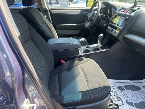 Used 2017 Subaru Outback 2.5i Premium AWD/4WD image 40