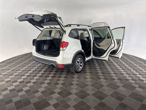 Used 2024 Subaru Forester Premium AWD/4WD image 16