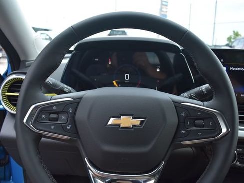 New 2026 Chevrolet Trax LT w/ LT Convenience Package FWD image 25
