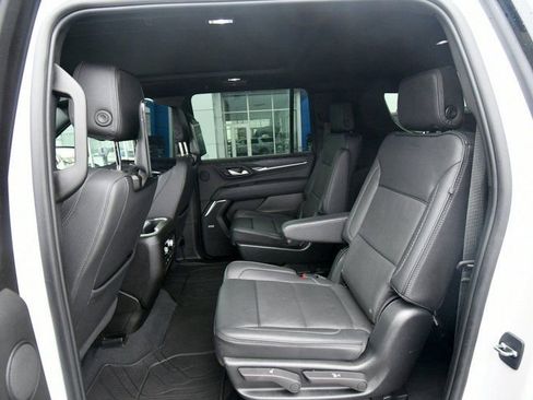 Used 2023 GMC Yukon XL Denali RWD image 26