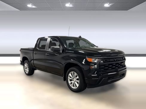 Certified 2023 Chevrolet Silverado 1500 Custom RWD image 4