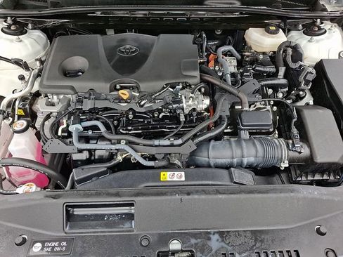 Used 2025 Toyota Camry LE image 29