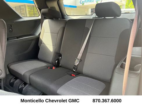 Certified 2023 Chevrolet Traverse LT FWD image 28