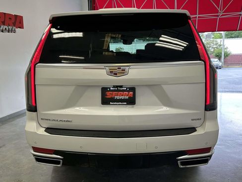 Used 2022 Cadillac Escalade Premium Luxury w/ Performance Package AWD/4WD image 4