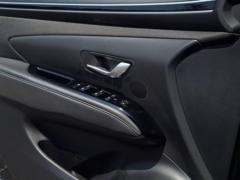 Certified 2022 Hyundai Tucson SEL w/ Convenience Package FWD image 9