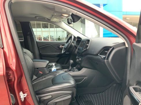Used 2020 Jeep Cherokee Latitude Plus AWD/4WD image 16