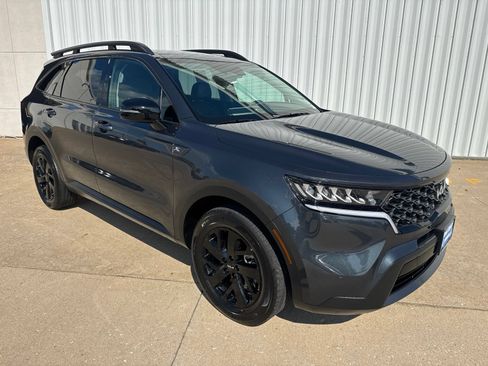 Used 2023 Kia Sorento S w/ Panoramic Sunroof Package AWD/4WD image 2