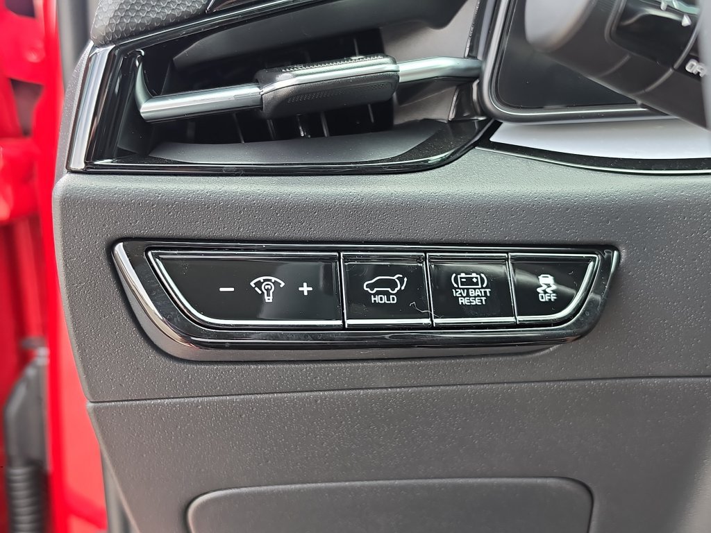 New 2026 Kia Niro SX Touring FWD image 30