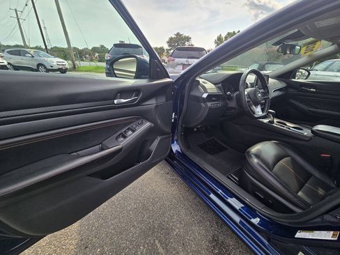 Used 2021 Nissan Altima 2.5 SR FWD image 14