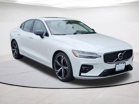 Certified 2025 Volvo S60 B5 Plus FWD image 1