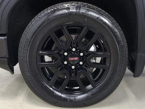 Used 2022 GMC Sierra 1500 Elevation w/ Preferred Package AWD/4WD image 15