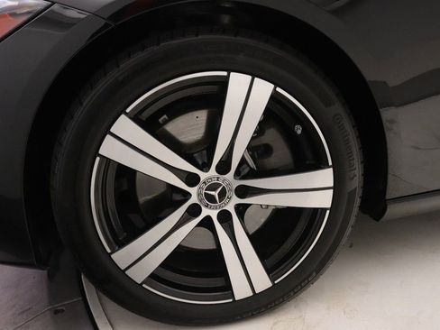 Used 2025 Mercedes-Benz C 300 4MATIC Sedan image 30