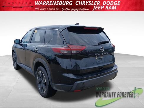 Used 2024 Nissan Rogue SV AWD/4WD image 6