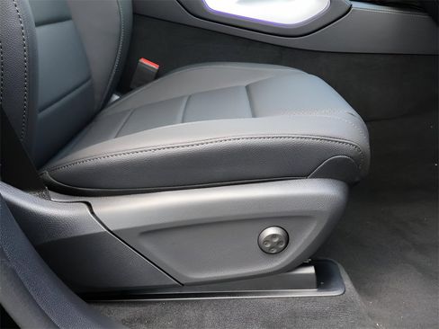 Certified 2025 Mercedes-Benz GLS 450 4MATIC image 12